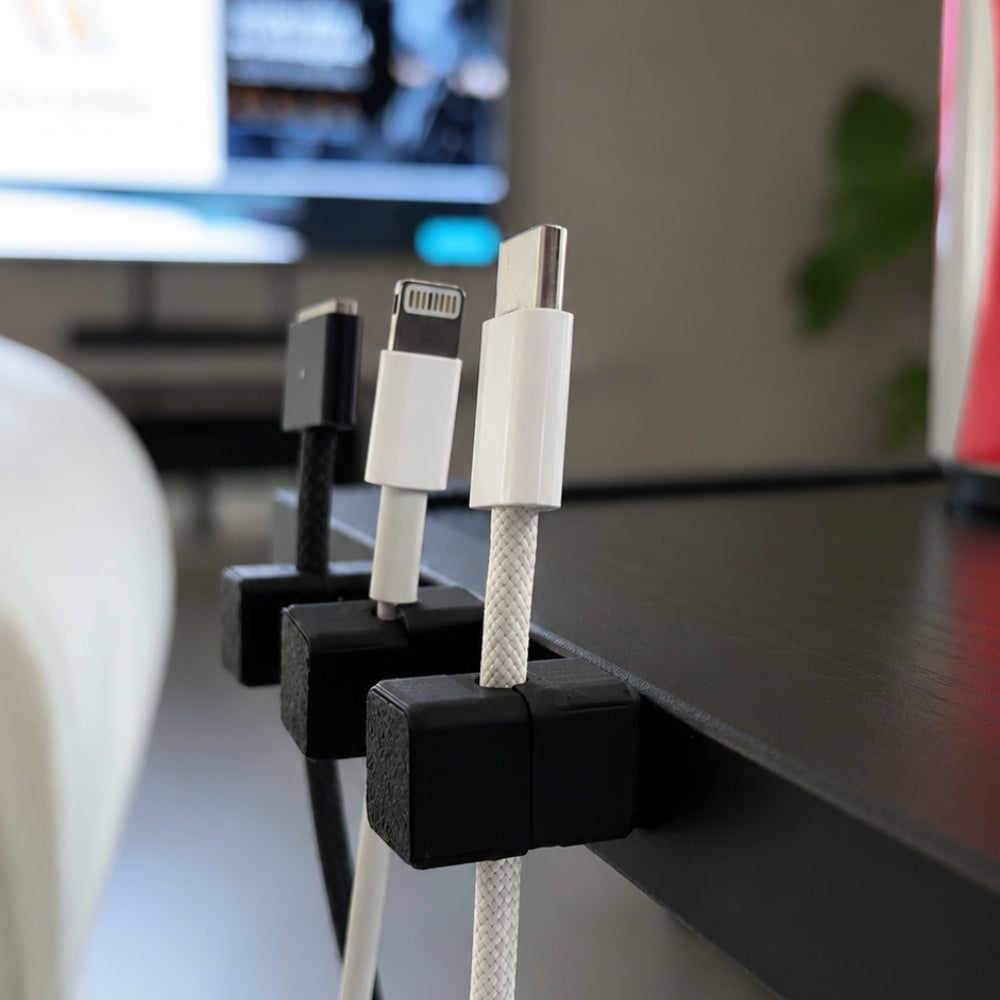 Saluda MagClip – Magnetisk kabelholder til ladekabler